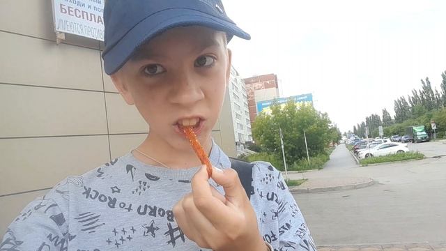 Пробую соевое мясо с Яром Бистом! смотреть онлайн