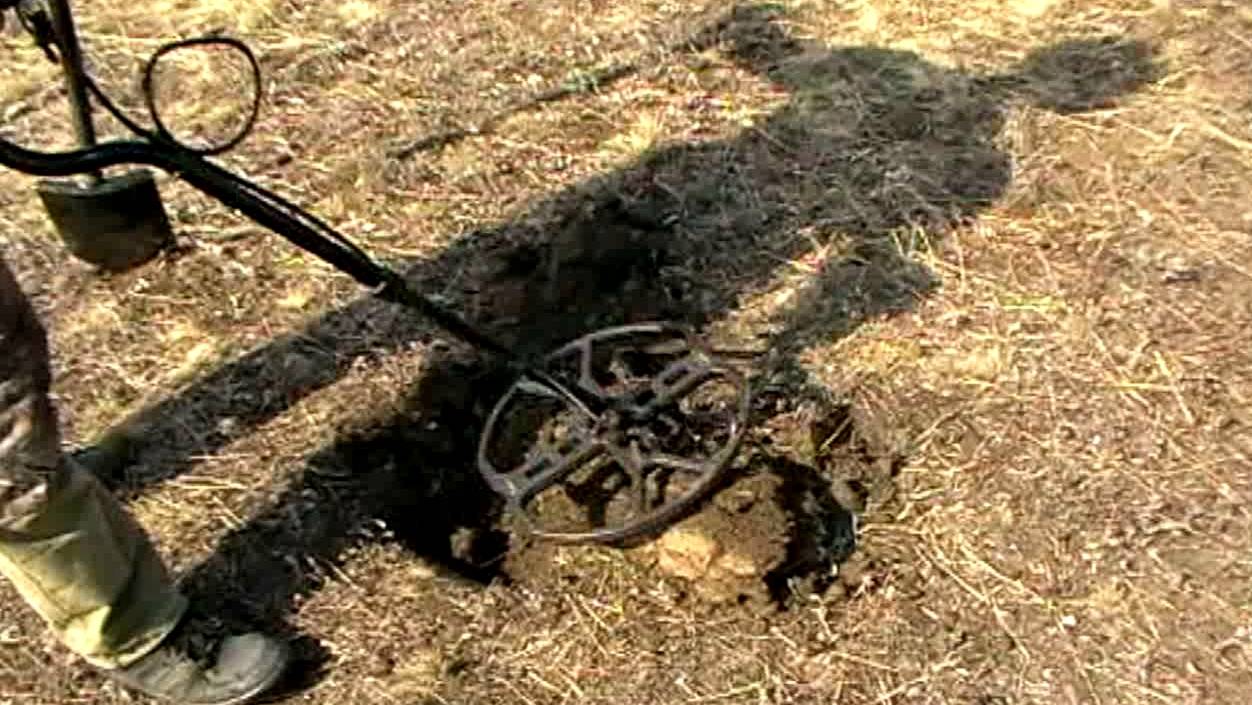 Видео коп на Волге.Кладик пуговиц) смотреть онлайн