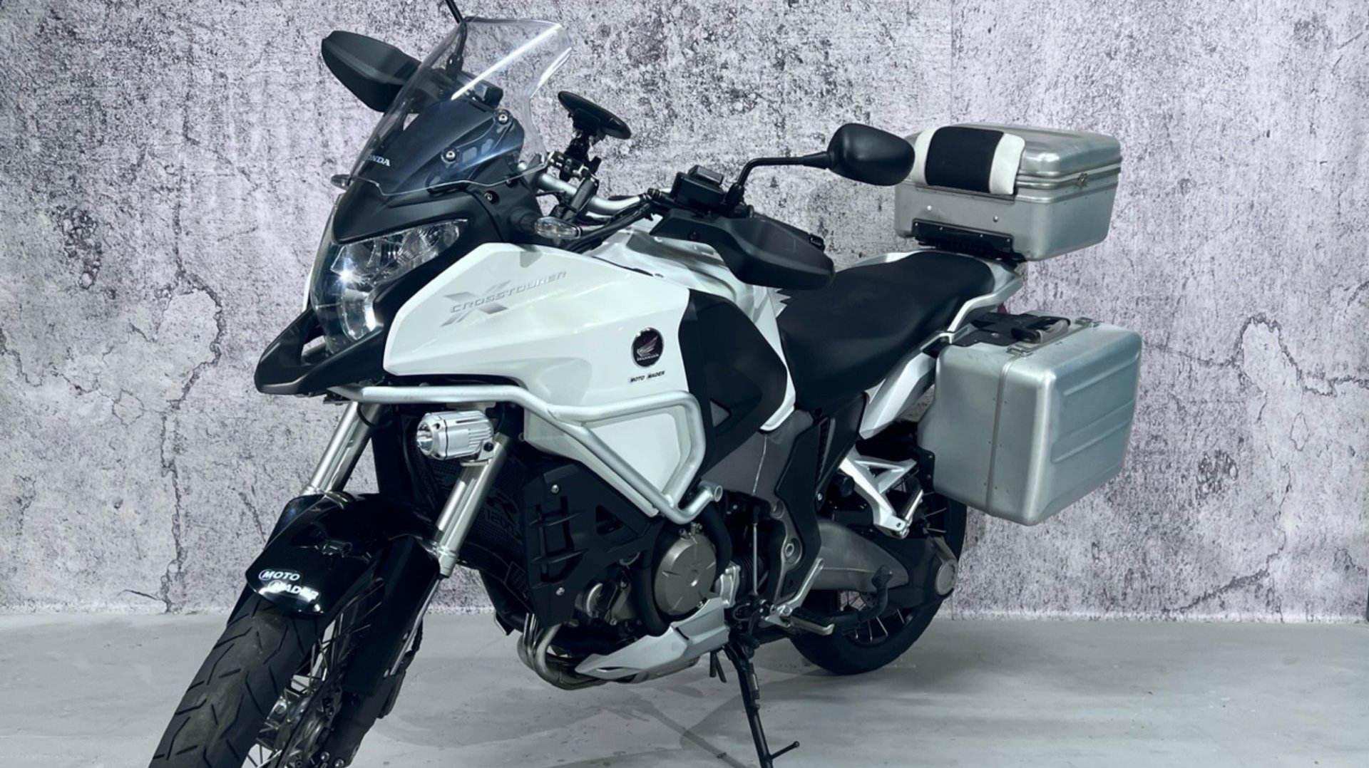 VFR1200X смотреть онлайн