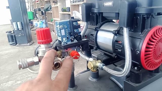 никогда не пытайтесь открутить пневмо фитинги на новом компрессоре смотреть онлайн