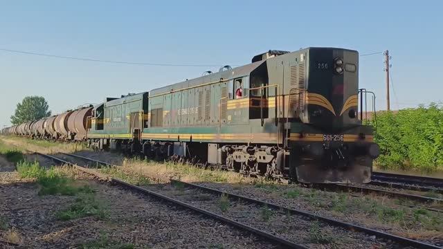 Сербия, Тепловозы 661 - 256/661 - 124 с цистернами