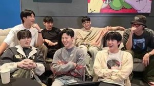 "Прямая трансляция лайва Бтс"