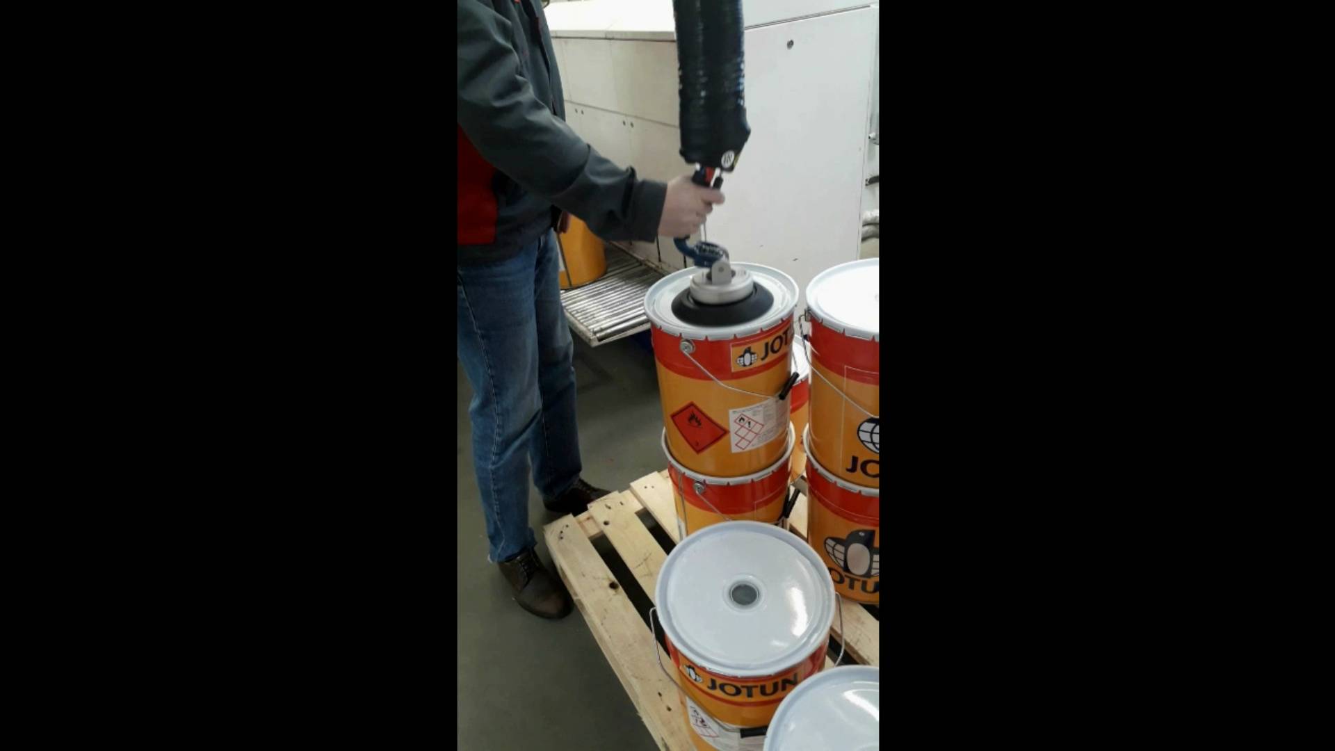 Вакуумный шланговый подъёмник VacuCobra для вёдер смотреть онлайн