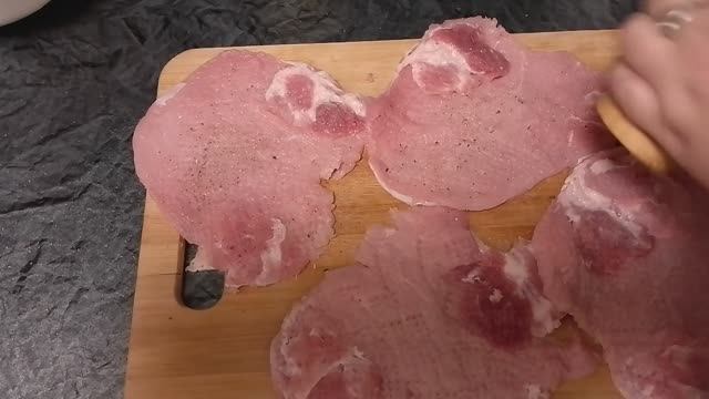 Как приготовить отбивные в кляре смотреть онлайн