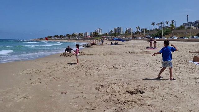 Набережная и пляж в Хайфе в районе Хоф акармель смотреть онлайн