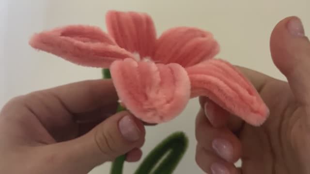 ЛИЛИИ ИЗ СИНЕЛЬНОЙ ПРОВОЛОКИ. ВАРИАНТ 2 смотреть онлайн