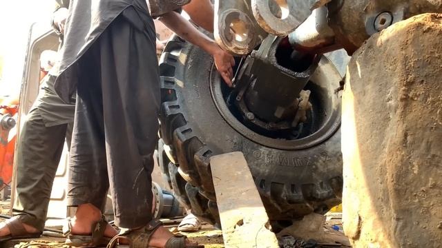 Ремонт сломанной оси экскаватора Doosan смотреть онлайн