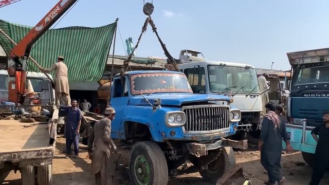 Полная реставрация старого Nissan Diesel 1988 года смотреть онлайн