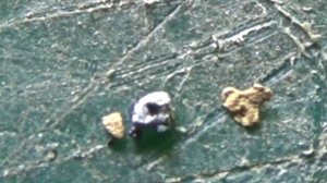 Золотой остров! Россыпь золота в реке!