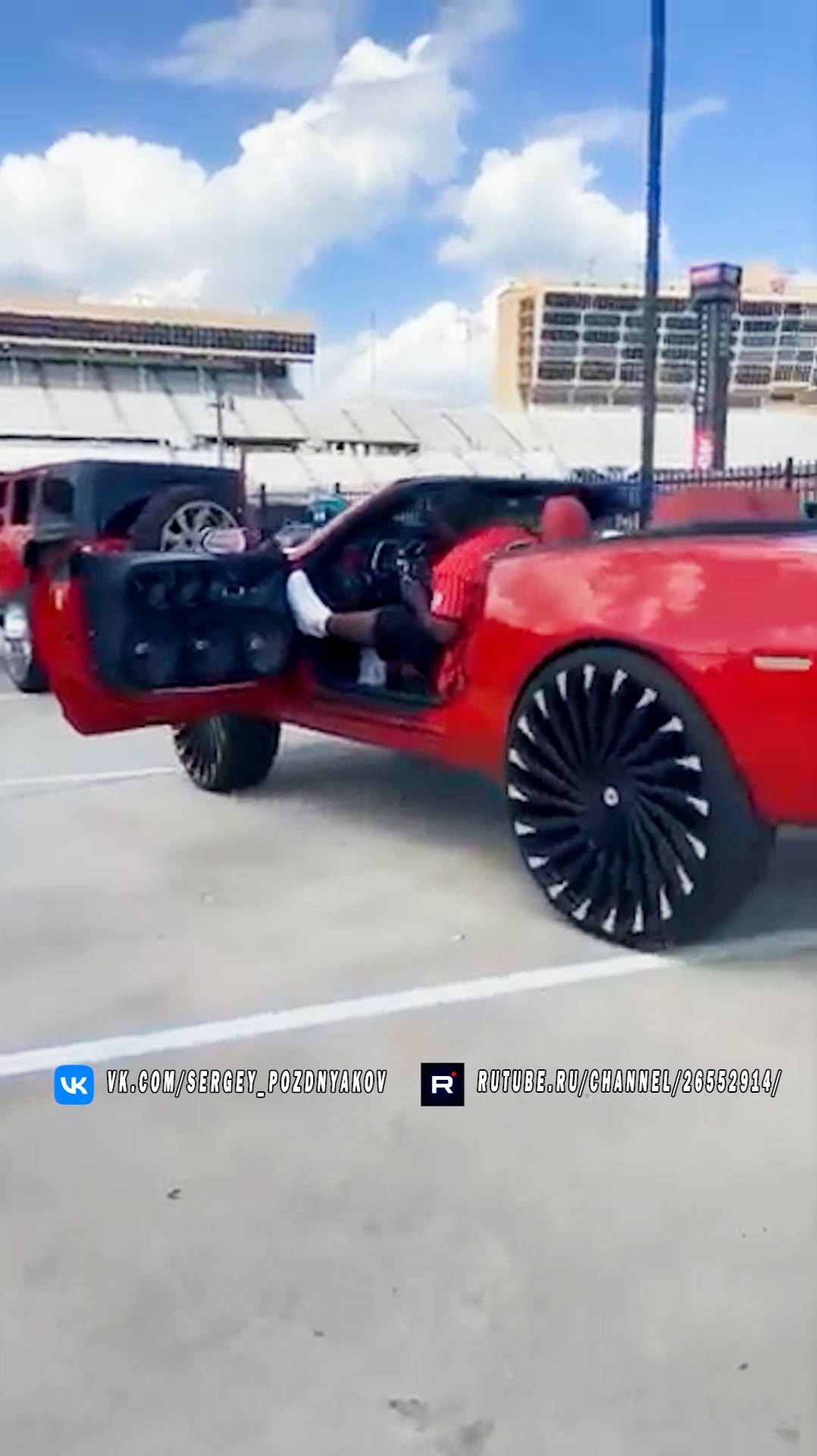 Красный Дьявол: Camaro Vert на 32-х катках взрывает Street Whipz! смотреть онлайн