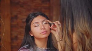 Урок ASMR-макияжа Дарлин с мягкими шепчущими звуками для хорошего сна