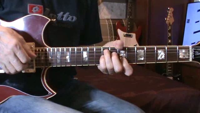 Луна-А. Серов (как играть на гитаре аккорды) смотреть онлайн