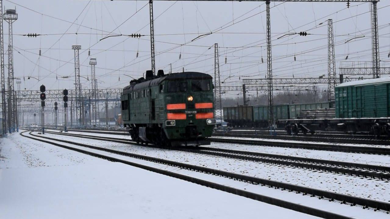 Тепловоз 2ТЭ10У-0126А. Резервом.