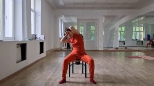 Производственная гимнастика сидя на стуле