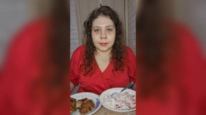 Мукбанг Котлеты домашние, Салат из помидоров/Сноха выгнала свекровь из дома