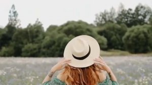 Khalid - Young Dumb & Broke