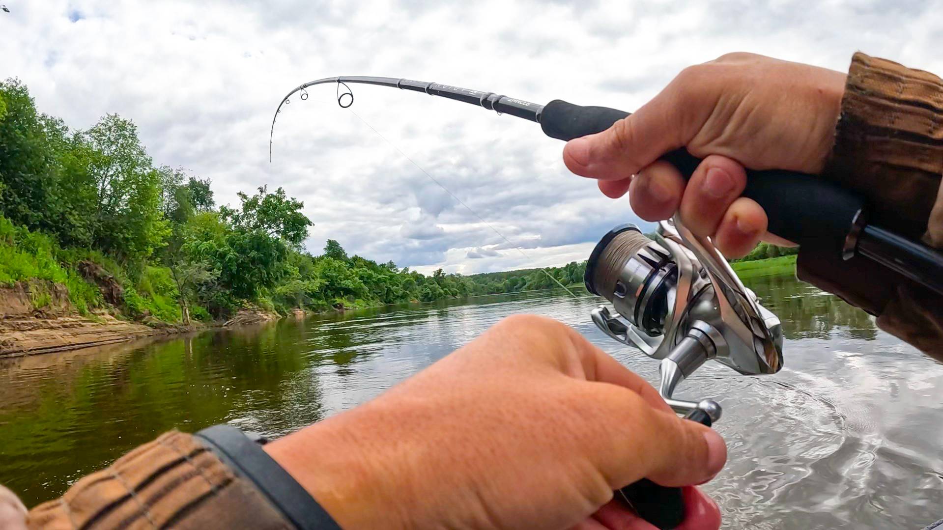 С КАЖДОЙ РЫБОЙ ВСЁ КРУПНЕЕ и КРУПНЕЕ. ВОТ это клёв судака. Рыбалка на спиннинг в 2025 смотреть онлайн