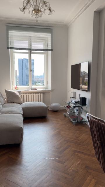 🔥Двушка 64 кв.м в сталинксой высотке. Много необычных решений. Какое понравилось вам, делитесь 👇 смотреть онлайн