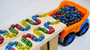 ШАРИКИ на СПУСКЕ 🌈🚌Наклонный спуск, грузовик, мультик для детей, АСМР для детей, машинки