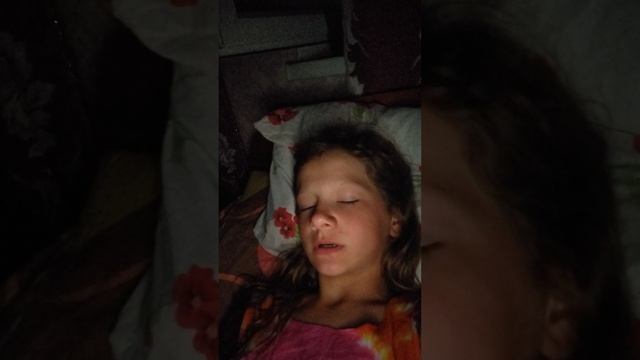 н могу нормально поспать 😭 смотреть онлайн