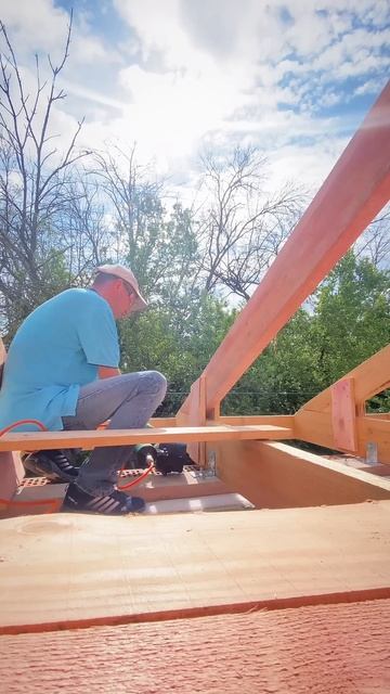 Монтаж стропильной системы.