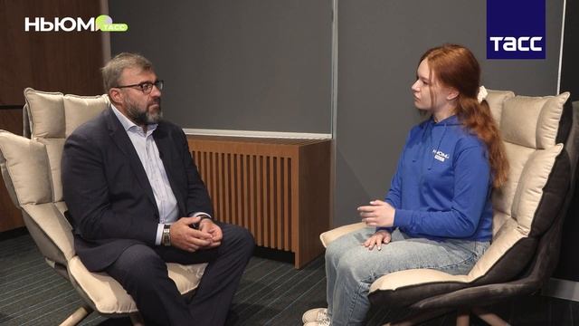 МИХАИЛ ПОРЕЧЕНКОВ о детстве, нейросетях и кино смотреть онлайн