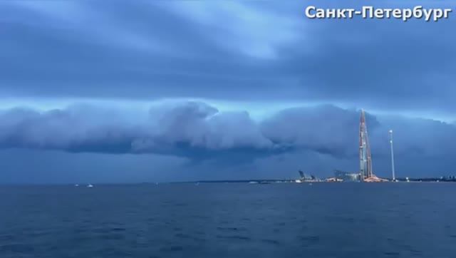Шторм в Санкт-Петербурге! Город готовится к первому за 160 лет наводнению в июле. смотреть онлайн