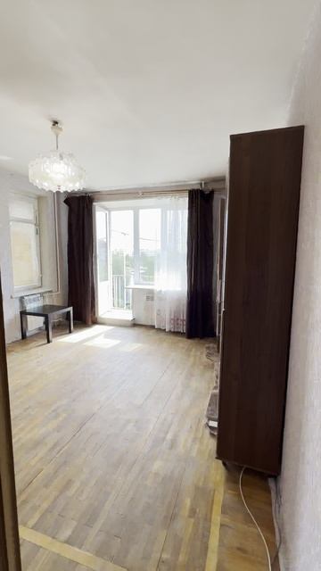 Солнечная квартира в кирпичном доме.