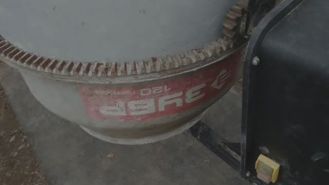 Бетономешалка ЗУБР 120 л, 600 Вт. Стоит мычить и не мешает. Ремонт - Исправляем неисправность смотреть онлайн