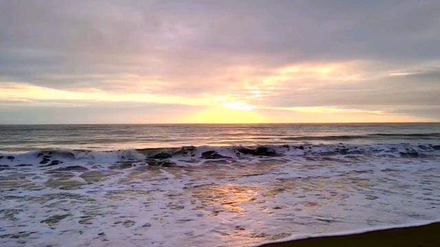 Лучше жить в 10 минутах от моря, чем в 5 минутах от метро. А вы как думаете? смотреть онлайн