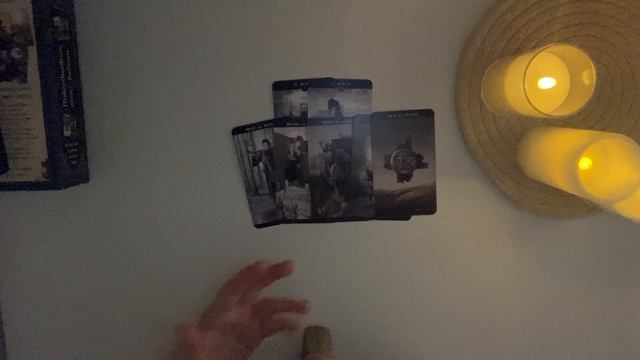 ЧТО ОН ЧУВСТВУЕТ К ВАМ СЕЙЧАС❓❗️ТАРО РАСКЛАД смотреть онлайн