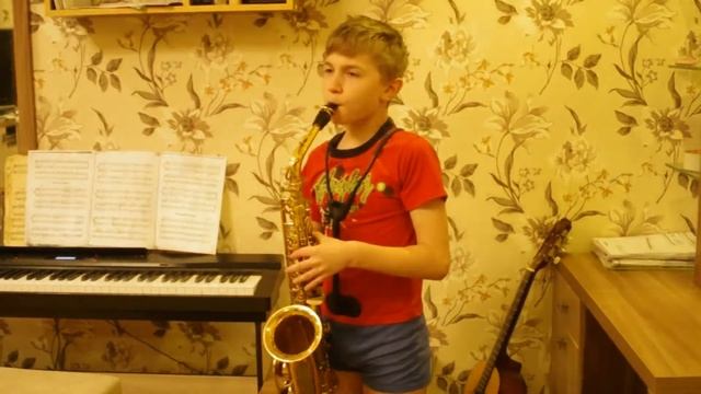 Бетховен - Сонатина на Альт Саксофоне смотреть онлайн