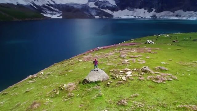 Lauv - Never Not смотреть онлайн