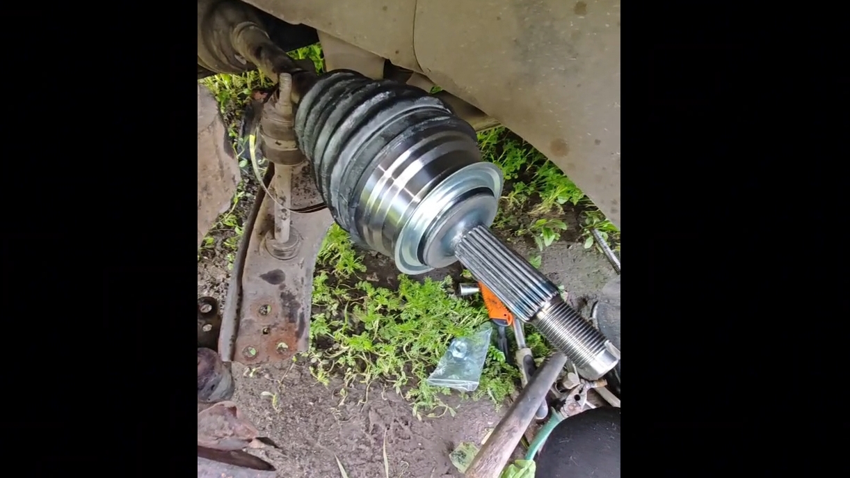 Замена ШРУСа (передний, левый, наружный) на Шевроле Ланос смотреть онлайн