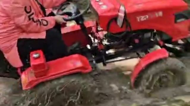 Лайтовые покатушки Минитрактор TZR T15 и Уаз Патриот