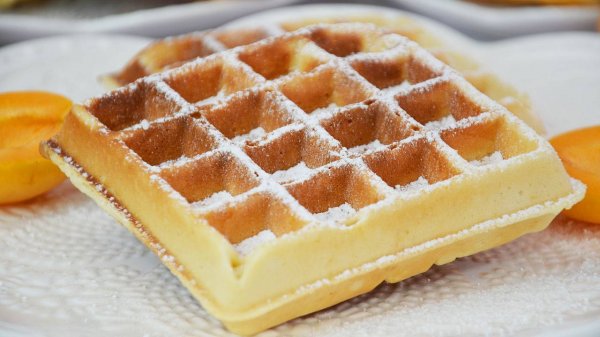 🔥 Бельгийские вафли как в кофейне! Простой рецепт на завтрак — вафельница и 20 минут! 🍯