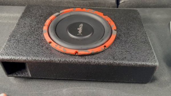 Сабвуфер Barracuda 8A Underseat в Kia Rio 3