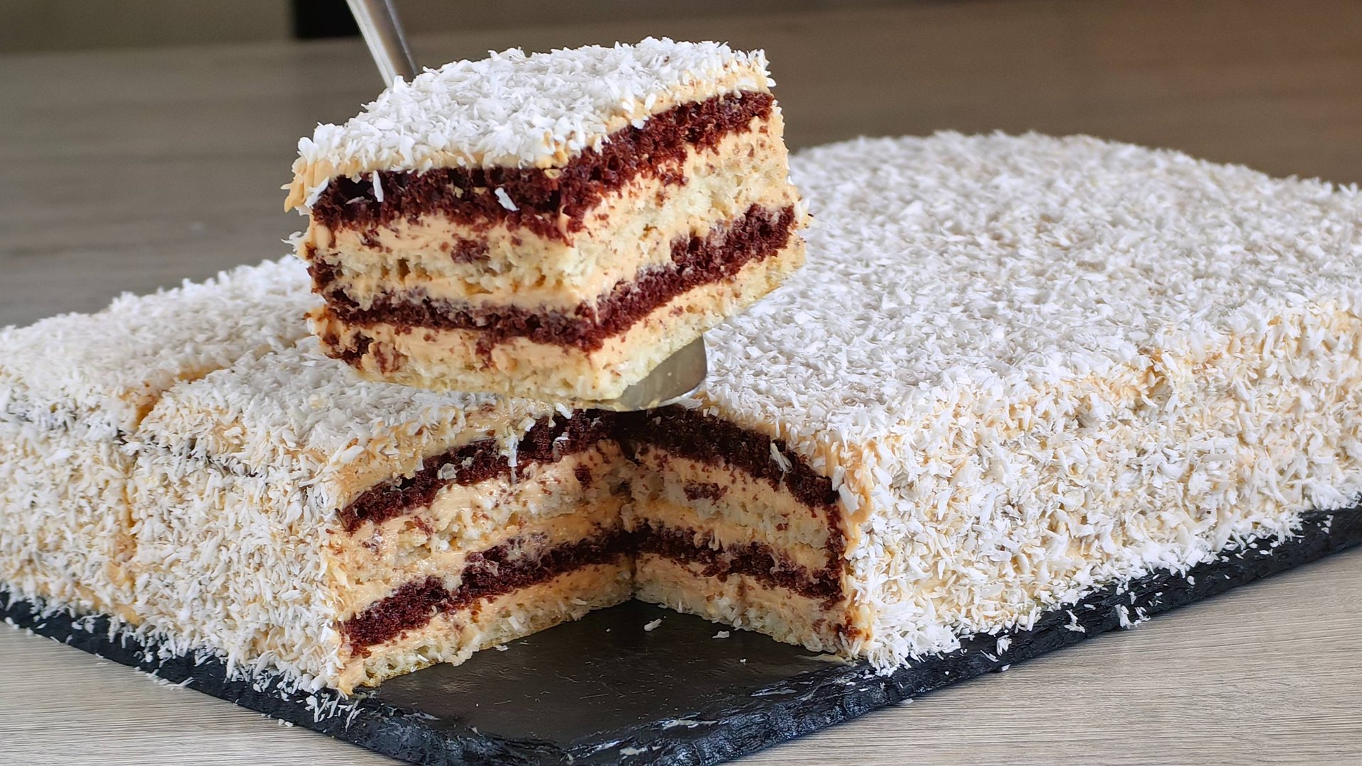 Торт за 15 минут☆ СЕКРЕТ от моей Бабушки!🍰Простой и Вкусный рецепт👑Торт Королевский👑Быстро к чаю смотреть онлайн