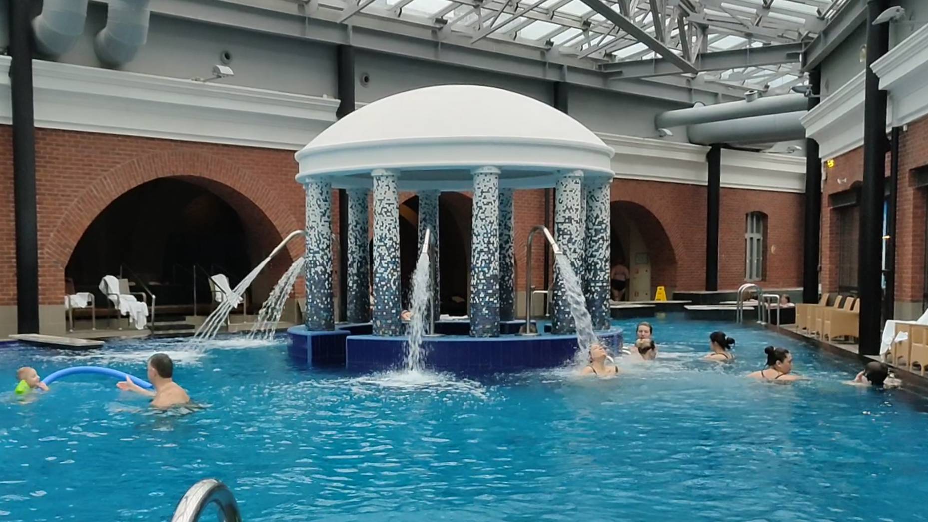 Palace Bridge Hotel - СПА отель в Санкт-Петербурге смотреть онлайн