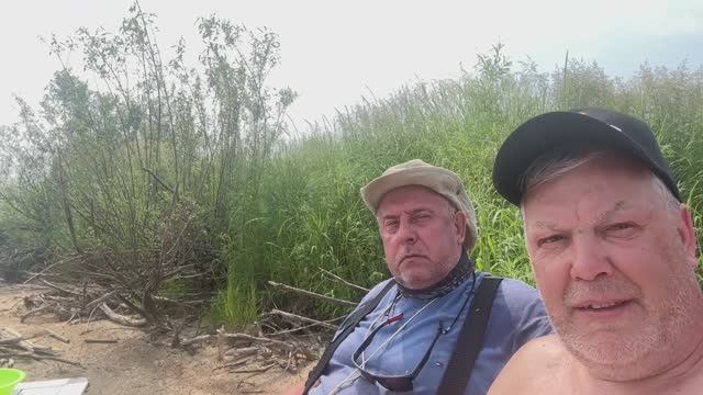 Варим уху на острове, Амур