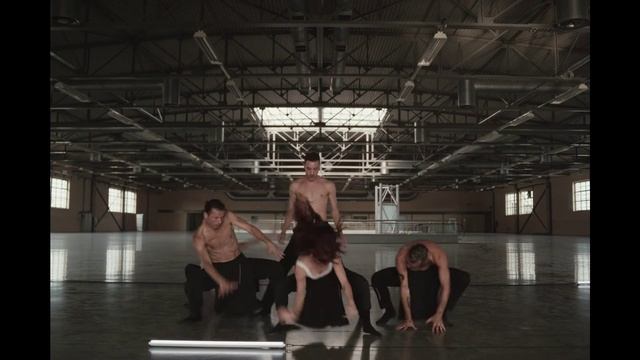 Born to Be Alive смотреть онлайн