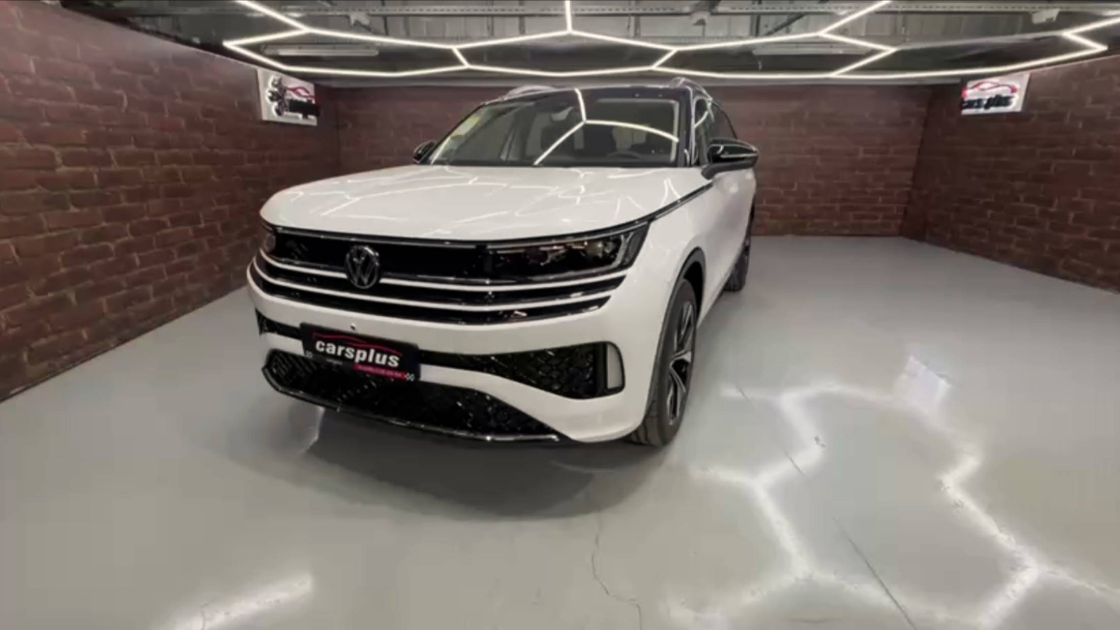 В наличии Volkswagen Tavendor👇 смотреть онлайн