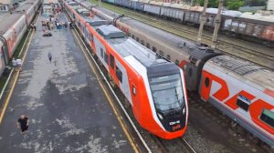 СКОРОСТНОЙ ПОЕЗД ЛАСТОЧКА ! Внутри вагона СКОРОСТНОЙ ЛАСТОЧКИ.