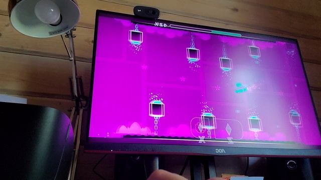 соревнования с другом в Geometry Dash