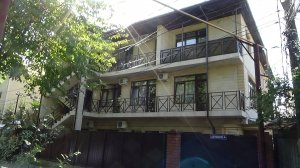 снять домик у моря где снять не дорогое жилье в лазаревском?