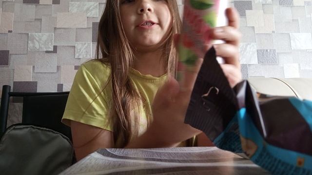 обзор на мой портфель, как я уезжаю в Ярик.