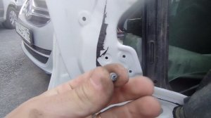 BMW X6 F16 ремонт доводчика двери или как снять обшивку двери