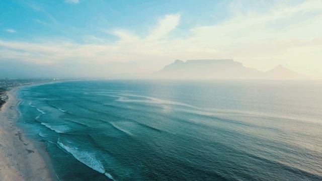 Релаксирующие виды моря и гор с высоты! Аэросъёмка с квадрокоптера под успокаивающую музыку смотреть онлайн