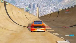 СПУСК БЕЗ ТОРМОЗОВ НА САМОМ ДЛИННОМ ЛИМУЗИНЕ TOYOTA LAND CRUISER 200 ПО ТРАМПЛИНУ В ГТА 5