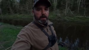 Рыбачим на лесной реке три дня с ночёвками. Отличный клёв. Баня. Готовим на костре.